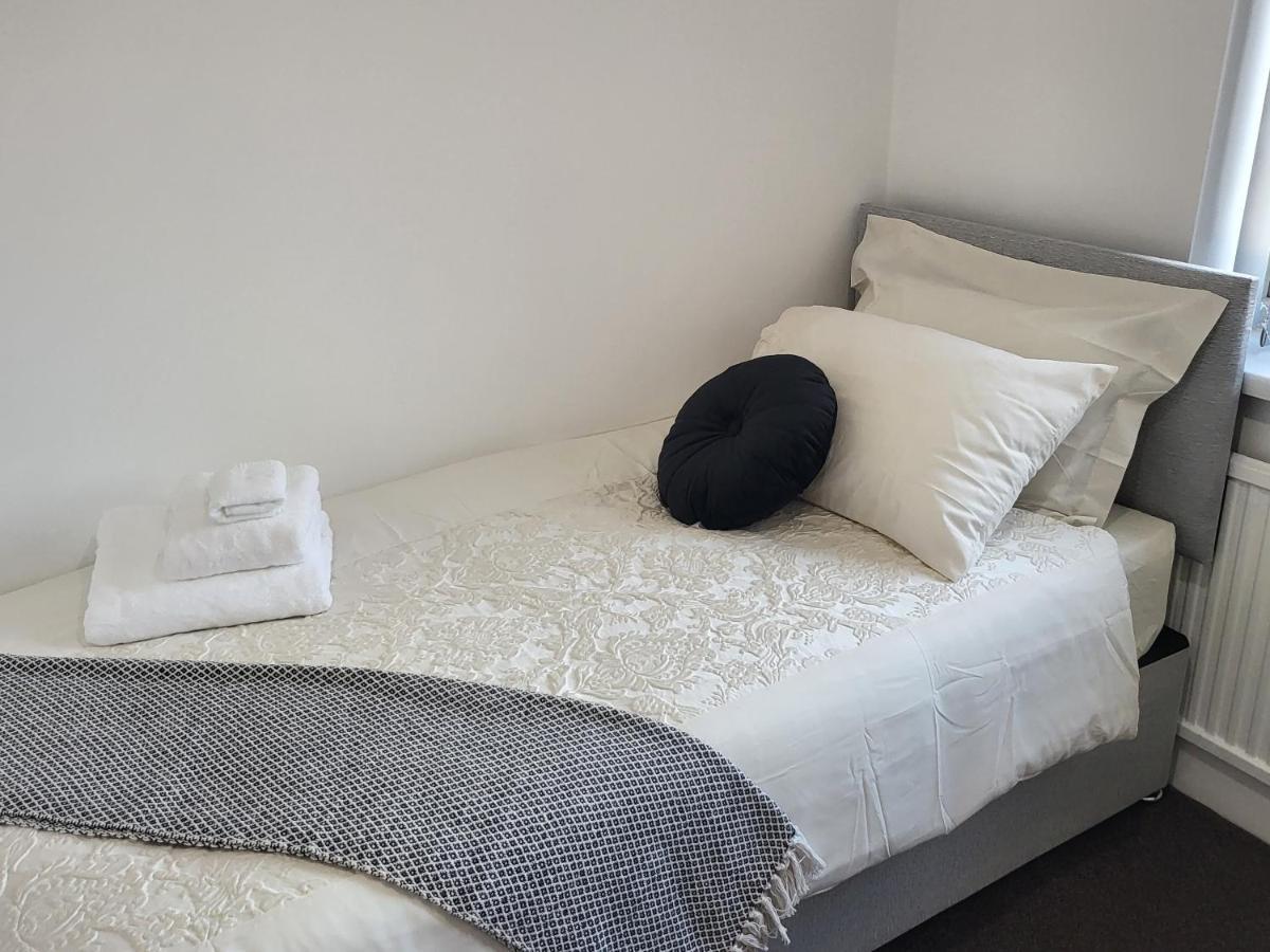 Spacious & Cosy Holiday Home In Μάντσεστερ Εξωτερικό φωτογραφία